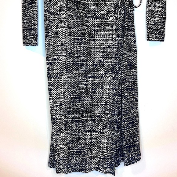 Banana Republic Wrap Dress - Picture 4 of 6
